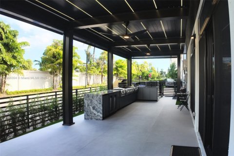 Купить виллу или дом в Дорал, Флорида 1 комната, 209.68м2, № 1965786 - фото 17