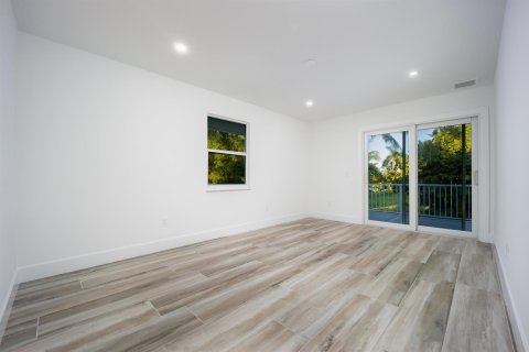 Villa ou maison à vendre à St. Lucie, Floride: 3 chambres, 144.93 m2 № 2395101 - photo 16
