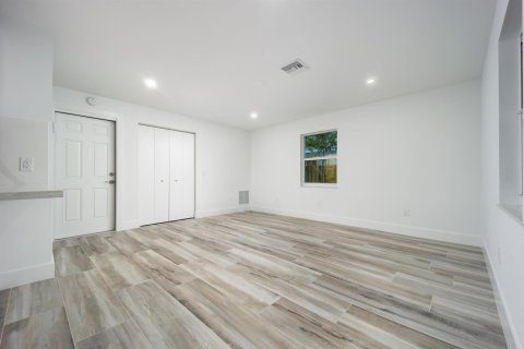 Villa ou maison à vendre à St. Lucie, Floride: 3 chambres, 144.93 m2 № 2395101 - photo 26
