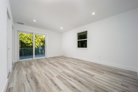 Villa ou maison à vendre à St. Lucie, Floride: 3 chambres, 144.93 m2 № 2395101 - photo 12