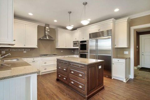 Commercial property in North Miami Beach, Florida № 1958627 - photo 4