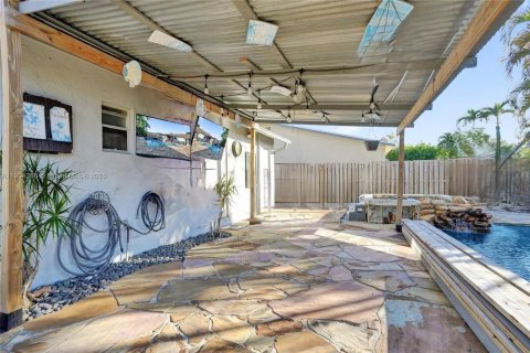 Villa ou maison à vendre à Sunrise, Floride: 3 chambres, 111.48 m2 № 1972687 - photo 4