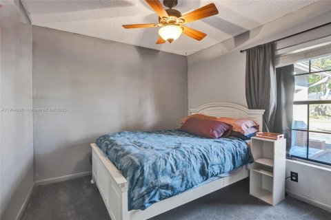 Villa ou maison à vendre à Sunrise, Floride: 3 chambres, 111.48 m2 № 1972687 - photo 15