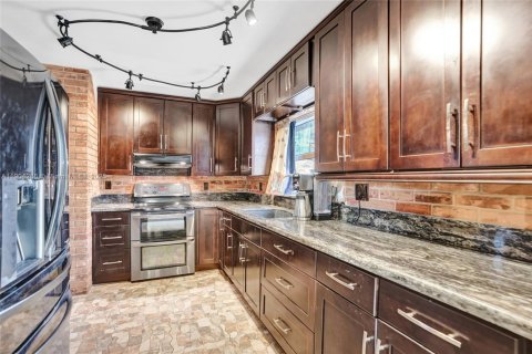 Villa ou maison à vendre à Sunrise, Floride: 3 chambres, 111.48 m2 № 1972687 - photo 20