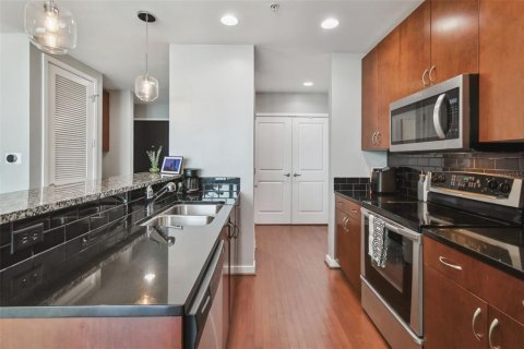 Condominio en venta en Tampa, Florida, 2 dormitorios, 96.53 m2 № 1663265 - foto 12
