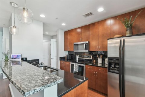 Condominio en venta en Tampa, Florida, 2 dormitorios, 96.53 m2 № 1663265 - foto 11