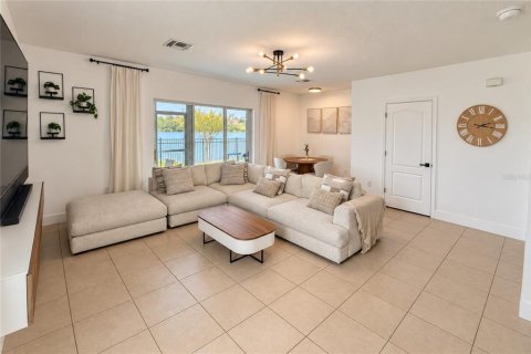 Touwnhouse à vendre à Davenport, Floride: 3 chambres, 159.79 m2 № 2405345 - photo 4