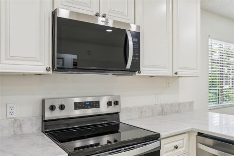 Villa ou maison à louer à Palm Harbor, Floride: 2 chambres, 95.69 m2 № 2096911 - photo 14