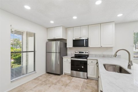 Villa ou maison à louer à Palm Harbor, Floride: 2 chambres, 95.69 m2 № 2096911 - photo 15