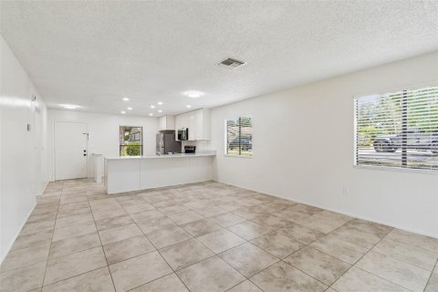 Villa ou maison à louer à Palm Harbor, Floride: 2 chambres, 95.69 m2 № 2096911 - photo 27