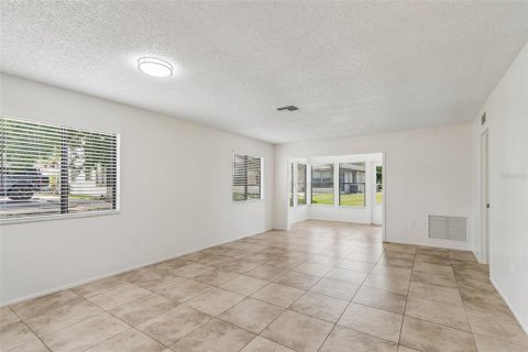 Villa ou maison à louer à Palm Harbor, Floride: 2 chambres, 95.69 m2 № 2096911 - photo 17