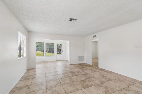 Villa ou maison à louer à Palm Harbor, Floride: 2 chambres, 95.69 m2 № 2096911 - photo 24