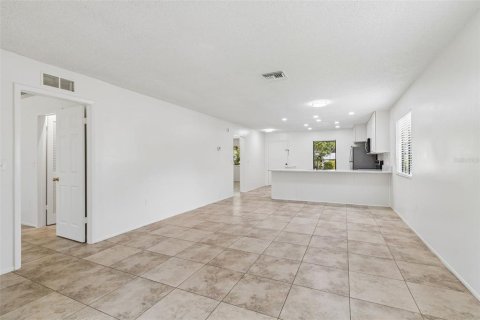 Villa ou maison à louer à Palm Harbor, Floride: 2 chambres, 95.69 m2 № 2096911 - photo 25