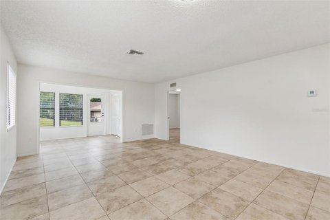 Villa ou maison à louer à Palm Harbor, Floride: 2 chambres, 95.69 m2 № 2096911 - photo 21