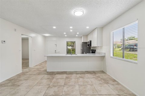 Villa ou maison à louer à Palm Harbor, Floride: 2 chambres, 95.69 m2 № 2096911 - photo 19