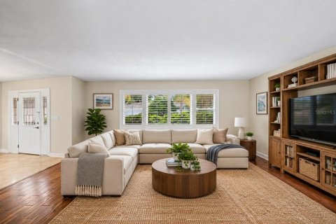 Casa en venta en Largo, Florida, 4 dormitorios, 187.94 m2 № 2409791 - foto 3