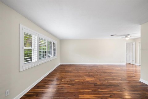 Casa en venta en Largo, Florida, 4 dormitorios, 187.94 m2 № 2409791 - foto 13