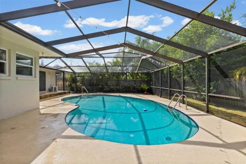 Casa en venta en Largo, Florida, 4 dormitorios, 187.94 m2 № 2409791 - foto 27