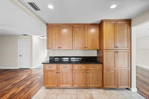 Casa en venta en Largo, Florida, 4 dormitorios, 187.94 m2 № 2409791 - foto 23