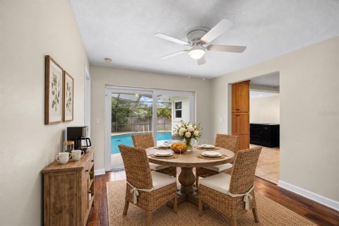 Casa en venta en Largo, Florida, 4 dormitorios, 187.94 m2 № 2409791 - foto 6