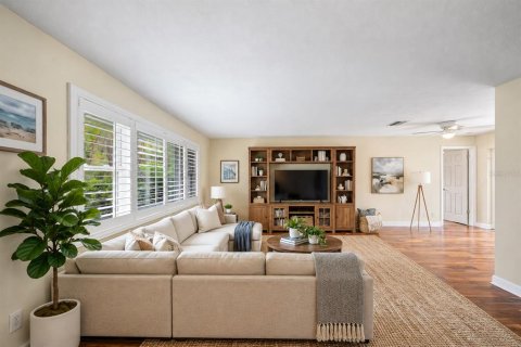 Casa en venta en Largo, Florida, 4 dormitorios, 187.94 m2 № 2409791 - foto 12