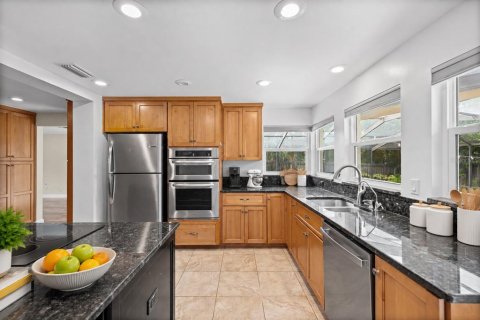 Casa en venta en Largo, Florida, 4 dormitorios, 187.94 m2 № 2409791 - foto 5