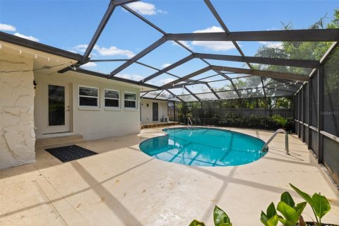 Casa en venta en Largo, Florida, 4 dormitorios, 187.94 m2 № 2409791 - foto 29