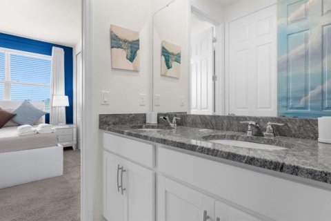 Casa en venta en Kissimmee, Florida, 9 dormitorios, 448.53 m2 № 2157444 - foto 29