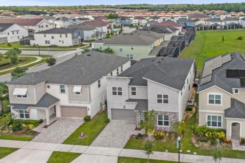 Casa en venta en Kissimmee, Florida, 9 dormitorios, 448.53 m2 № 2157444 - foto 4