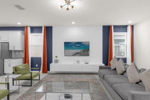 Casa en venta en Kissimmee, Florida, 9 dormitorios, 448.53 m2 № 2157444 - foto 19