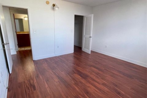 Condominio en venta en Miami Beach, Florida, 1 dormitorio, 84.08 m2 № 1992304 - foto 12