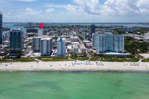 Condominio en venta en Miami Beach, Florida, 1 dormitorio, 84.08 m2 № 1992304 - foto 1