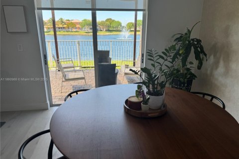 Adosado en venta en Doral, Florida, 3 dormitorios, 173.82 m2 № 1890681 - foto 7