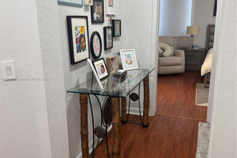 Adosado en venta en Doral, Florida, 3 dormitorios, 173.82 m2 № 1890681 - foto 25