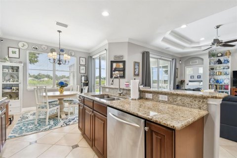 House in Palmetto, Florida 4 bedrooms, 194.35 sq.m. № 2239898 - photo 11