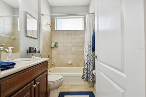 House in Palmetto, Florida 4 bedrooms, 194.35 sq.m. № 2239898 - photo 30