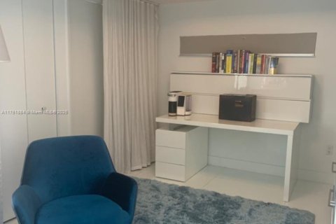 Copropriété à louer à Miami, Floride: 2 chambres, 121.98 m2 № 1867862 - photo 9