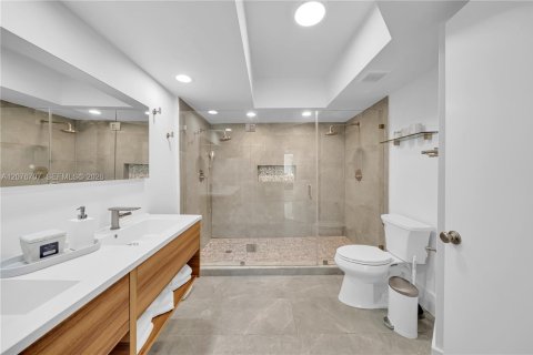 Купить кондоминиум в Санни-Айлс-Бич, Флорида 2 спальни, 141.21м2, № 2372414 - фото 15