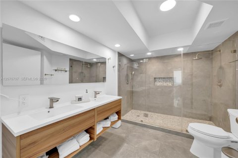 Купить кондоминиум в Санни-Айлс-Бич, Флорида 2 спальни, 141.21м2, № 2372414 - фото 14