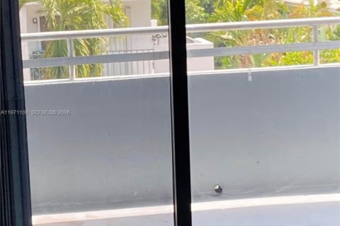 Condominio en venta en Miami Beach, Florida, 1 dormitorio, 79.34 m2 № 2038739 - foto 15