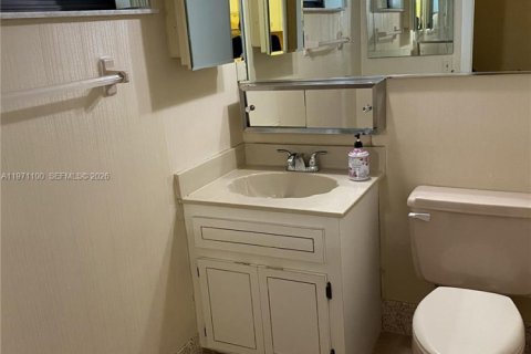 Condominio en venta en Miami Beach, Florida, 1 dormitorio, 79.34 m2 № 2038739 - foto 6