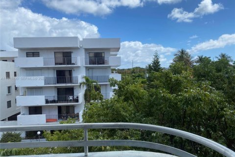 Condominio en venta en Miami Beach, Florida, 1 dormitorio, 79.34 m2 № 2038739 - foto 14