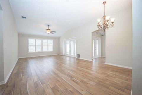 Villa ou maison à louer à The Villages, Floride: 3 chambres, 149.76 m2 № 1883111 - photo 6