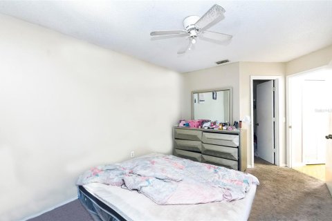 House in Deltona, Florida 3 bedrooms, 144.83 sq.m. № 2205621 - photo 9