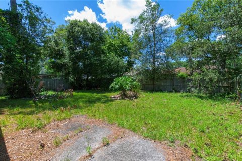 House in Deltona, Florida 3 bedrooms, 144.83 sq.m. № 2205621 - photo 4