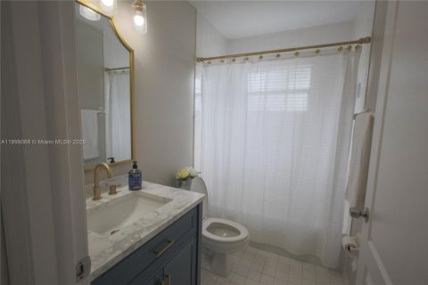 Villa ou maison à vendre à Miami, Floride: 3 chambres, 141.4 m2 № 1951336 - photo 11