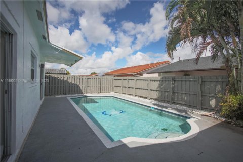 Villa ou maison à vendre à Miami, Floride: 3 chambres, 141.4 m2 № 1951336 - photo 1