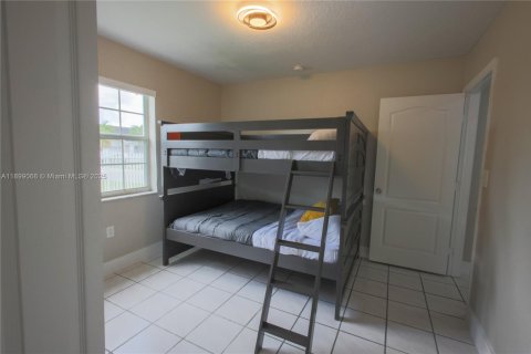 Villa ou maison à vendre à Miami, Floride: 3 chambres, 141.4 m2 № 1951336 - photo 12