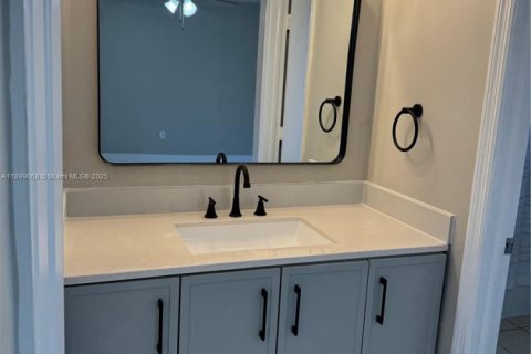 Villa ou maison à vendre à Miami, Floride: 3 chambres, 141.4 m2 № 1951336 - photo 5