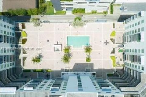 Condominio en venta en Hollywood, Florida, 2 dormitorios, 113.34 m2 № 2020754 - foto 10